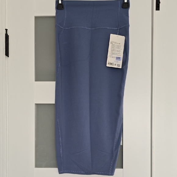 NWT Lululemon Nulu Slim-Fit High-Rise Skirt Oasis Blue Lightweight Lycra - Picture 3 of 8